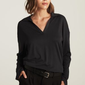 LUXE TOUCH TENCEL™ V-NECK T-SHIRT IN BLACK