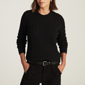 CABLE-KNIT CREW NECK SWEATER IN BLACK