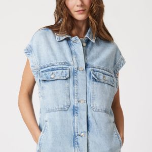 NADIA VEST IN BLEACHED WELL BLUE